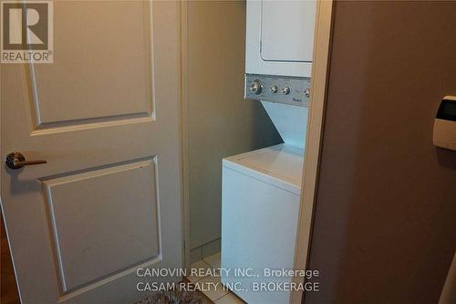 911 - 80 Absolute Avenue N, Mississauga, ON - Indoor Photo Showing Laundry Room