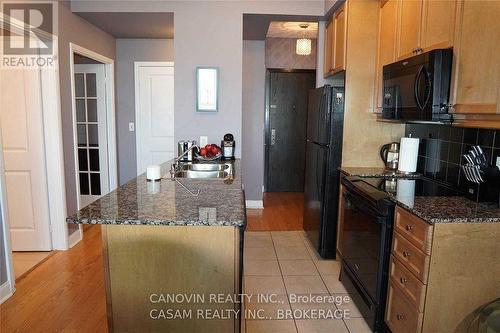 911 - 80 Absolute Avenue N, Mississauga (City Centre), ON - Indoor Photo Showing Kitchen With Double Sink