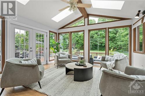 1882 Rocklane Drive, Kanata, ON - Indoor Photo Showing Living Room