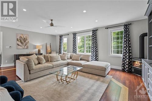 1882 Rocklane Drive, Kanata, ON - Indoor Photo Showing Living Room