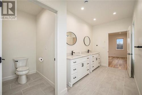 784 Daniel Crain Drive, Perth, ON - Indoor Photo Showing Bathroom