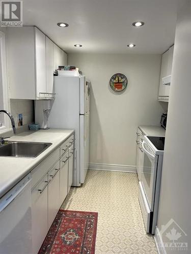 100 Bruyere Street Unit#301, Ottawa, ON - Indoor Photo Showing Kitchen