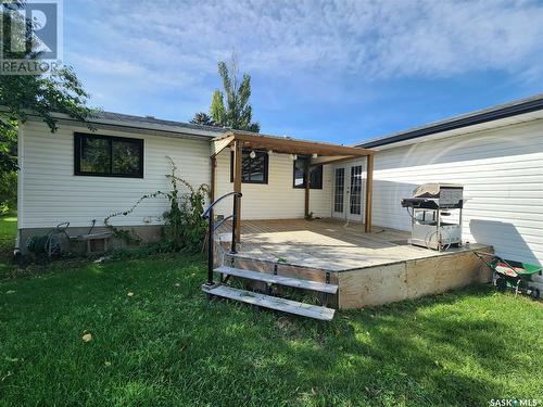 305 9Th Avenue, Broadview, SK - Outdoor With Deck Patio Veranda With Exterior