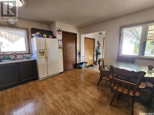 305 9Th Avenue, Broadview, SK - Indoor