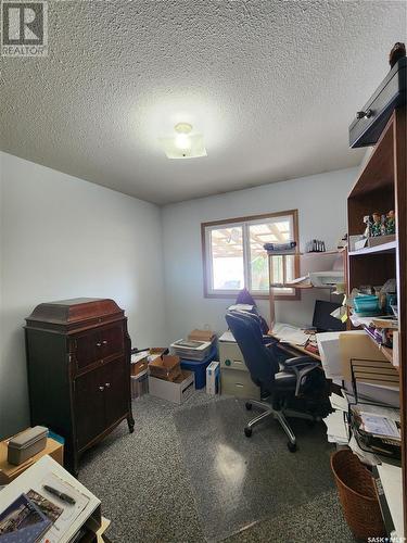 305 9Th Avenue, Broadview, SK - Indoor Photo Showing Office