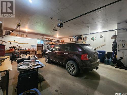 305 9Th Avenue, Broadview, SK - Indoor Photo Showing Garage