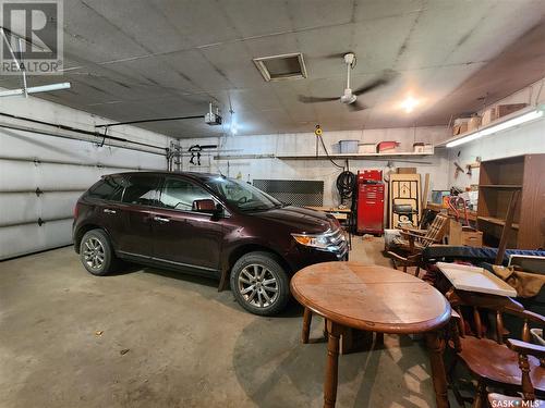 305 9Th Avenue, Broadview, SK - Indoor Photo Showing Garage