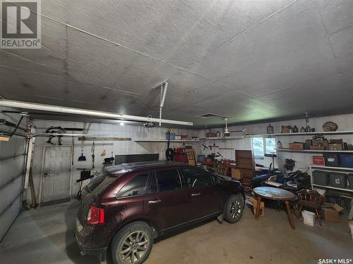 305 9Th Avenue, Broadview, SK - Indoor Photo Showing Garage