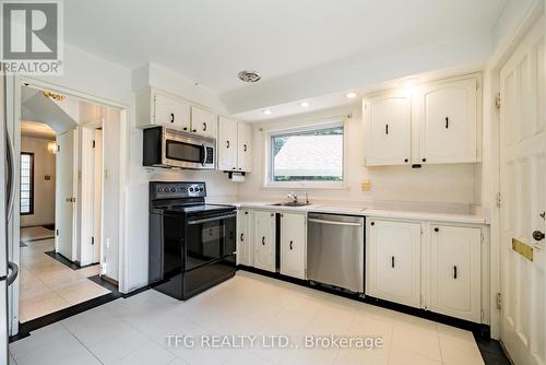 12 Arlene Crescent, Toronto (Bendale), ON - Indoor Photo Showing Kitchen