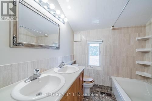 12 Arlene Crescent, Toronto (Bendale), ON - Indoor Photo Showing Bathroom