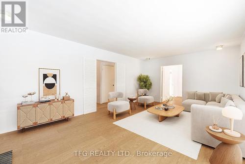 12 Arlene Crescent, Toronto (Bendale), ON - Indoor Photo Showing Living Room