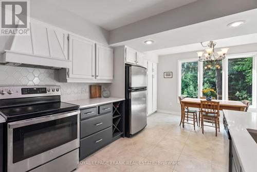 11 Gibson Place, Port Hope, ON - Indoor Photo Showing Kitchen