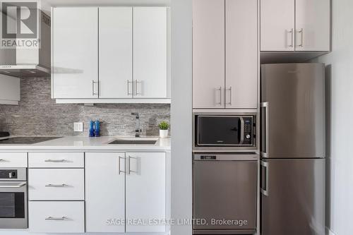 511 - 75 The Donway W, Toronto (Banbury-Don Mills), ON - Indoor Photo Showing Kitchen