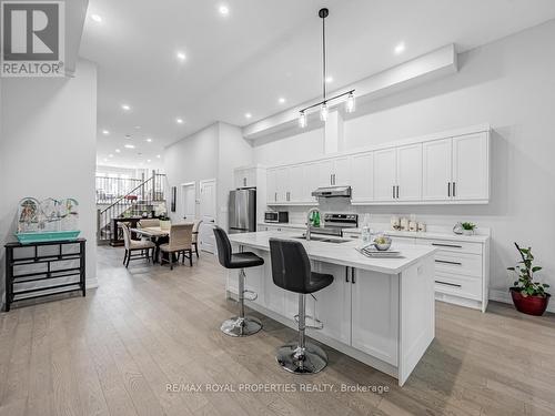 312 Anderson Avenue, Oshawa, ON - Indoor Photo Showing Living Room