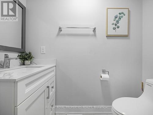 312 Anderson Avenue, Oshawa (Mclaughlin), ON - Indoor Photo Showing Bathroom