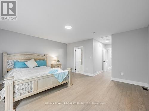 312 Anderson Avenue, Oshawa, ON - Indoor Photo Showing Bedroom