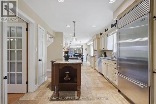 1648 Acorn Lane, Pickering, ON - Indoor Photo Showing Kitchen