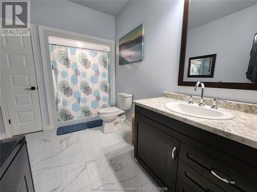 3 Jonathan Street, Chatham, ON - Indoor Photo Showing Bathroom