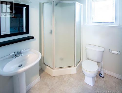 24 Shannon Drive, Moncton, NB - Indoor Photo Showing Bathroom