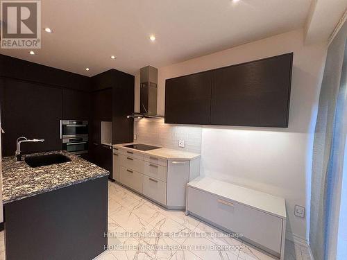 52 Cider Crescent, Richmond Hill, ON - Indoor Photo Showing Kitchen