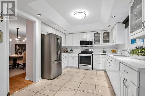 19 Landmark Court, Markham (Unionville), ON - Indoor Photo Showing Kitchen