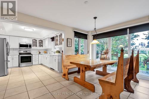 19 Landmark Court, Markham (Unionville), ON - Indoor Photo Showing Kitchen