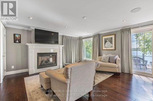 245 Lakeland Crescent, Richmond Hill, ON - Indoor Photo Showing Living Room With Fireplace