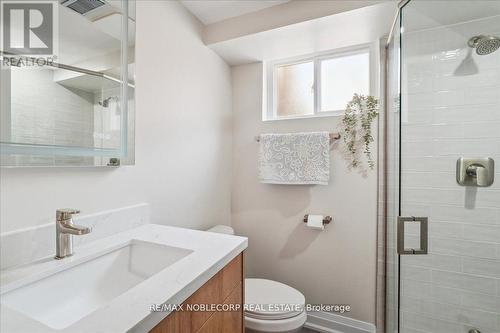 180 Mason Avenue, Bradford West Gwillimbury, ON - Indoor Photo Showing Bathroom