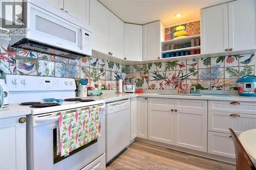 417 Pearse Road, Kingsville, ON - Indoor Photo Showing Kitchen