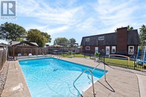 474 Simcoe, Amherstburg, ON - Outdoor With In Ground Pool With Backyard