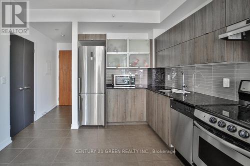 2404 - 170 Fort York Boulevard, Toronto, ON - Indoor Photo Showing Kitchen With Upgraded Kitchen