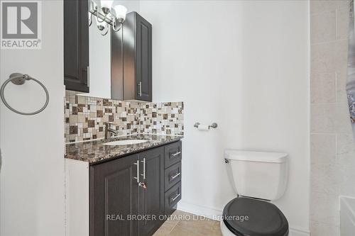 134 Jones Avenue, Toronto (South Riverdale), ON - Indoor Photo Showing Bathroom