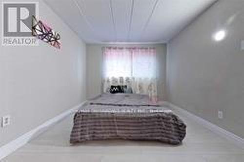 43 - 43 Taunton Road E, Oshawa (Centennial), ON - Indoor Photo Showing Bedroom