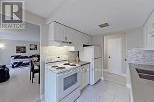 43 - 43 Taunton Road E, Oshawa (Centennial), ON - Indoor Photo Showing Kitchen With Double Sink