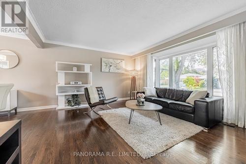 11 Park Manor Drive, Toronto (Islington-City Centre West), ON - Indoor Photo Showing Living Room