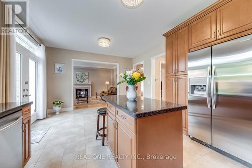 2395 Thruxton Drive, Oakville (Iroquois Ridge North), ON - Indoor Photo Showing Kitchen With Stainless Steel Kitchen