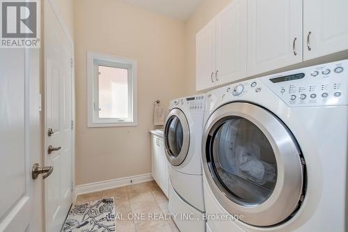 2395 Thruxton Drive, Oakville (Iroquois Ridge North), ON - Indoor Photo Showing Laundry Room