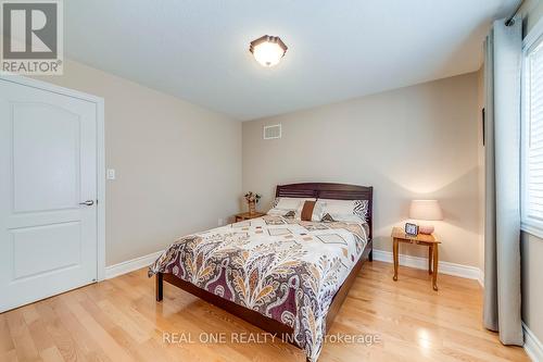 2395 Thruxton Drive, Oakville (Iroquois Ridge North), ON - Indoor Photo Showing Bedroom