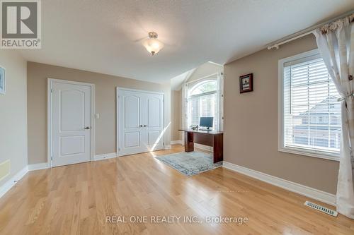 2395 Thruxton Drive, Oakville, ON - Indoor Photo Showing Other Room