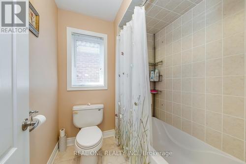 2395 Thruxton Drive, Oakville, ON - Indoor Photo Showing Bathroom