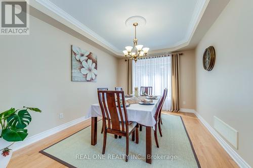 2395 Thruxton Drive, Oakville, ON - Indoor Photo Showing Dining Room