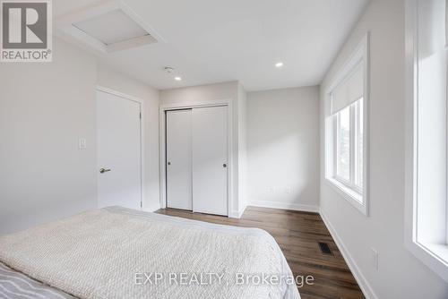 8 Mulhollard Lane, Hamilton (Ancaster), ON - Indoor Photo Showing Bedroom