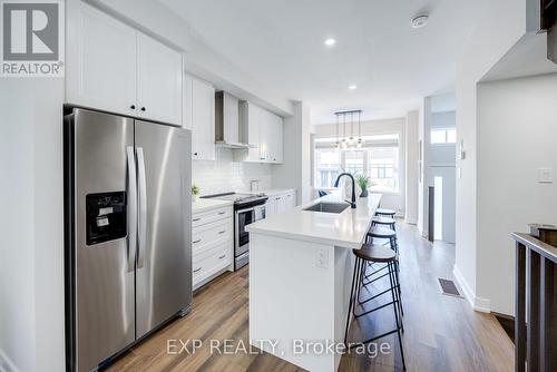 8 Mulhollard Lane, Hamilton (Ancaster), ON - Indoor Photo Showing Kitchen With Upgraded Kitchen