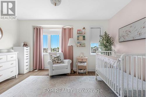 59 Edenrock Drive, Hamilton, ON - Indoor Photo Showing Bedroom