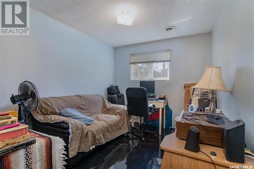 323 V Avenue S, Saskatoon, SK - Indoor