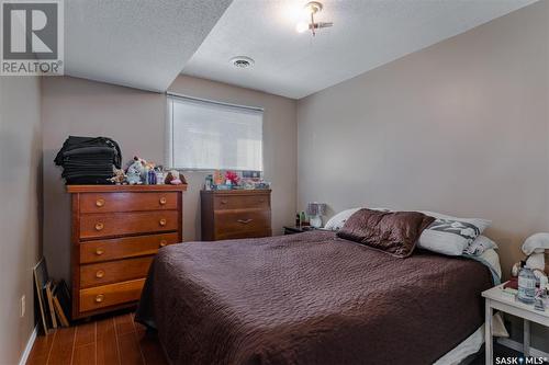 323 V Avenue S, Saskatoon, SK - Indoor Photo Showing Bedroom