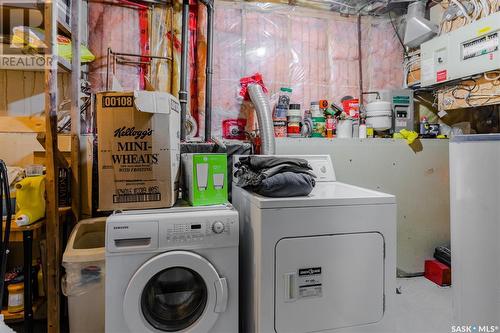 323 V Avenue S, Saskatoon, SK - Indoor Photo Showing Laundry Room