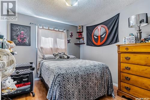 323 V Avenue S, Saskatoon, SK - Indoor Photo Showing Bedroom