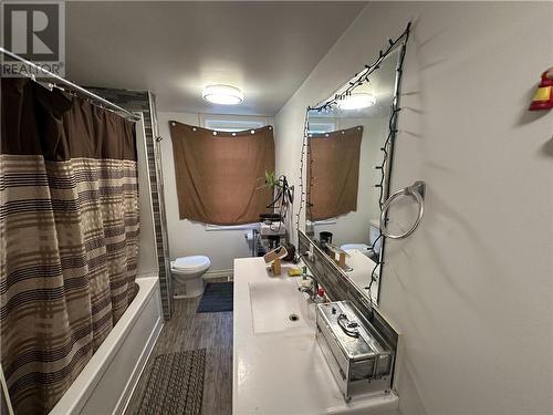 3432 Falconbridge Highway, Garson, ON - Indoor Photo Showing Bathroom