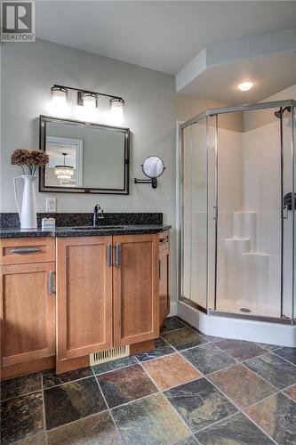 15 Platinum Place, Sudbury, ON - Indoor Photo Showing Bathroom